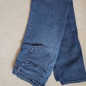 Daisy Fuentes size 8 jeans